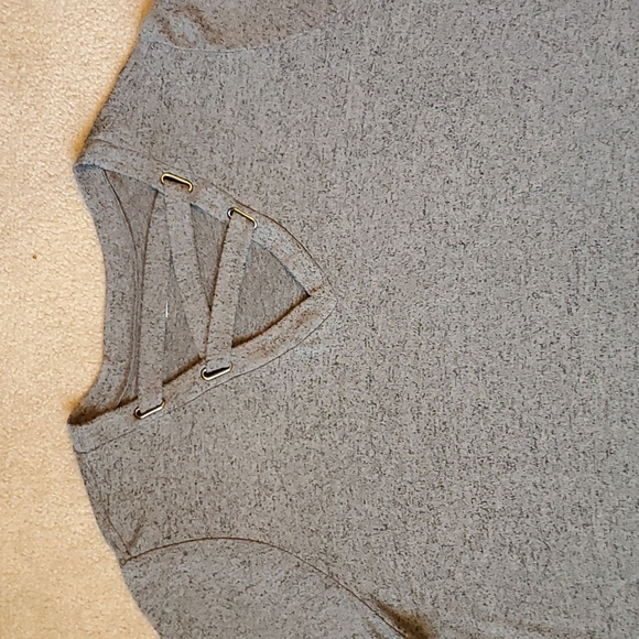 Maurices size 3X heathered charcoal gray sweater with criss cross v-neck - Picture 6 of 9